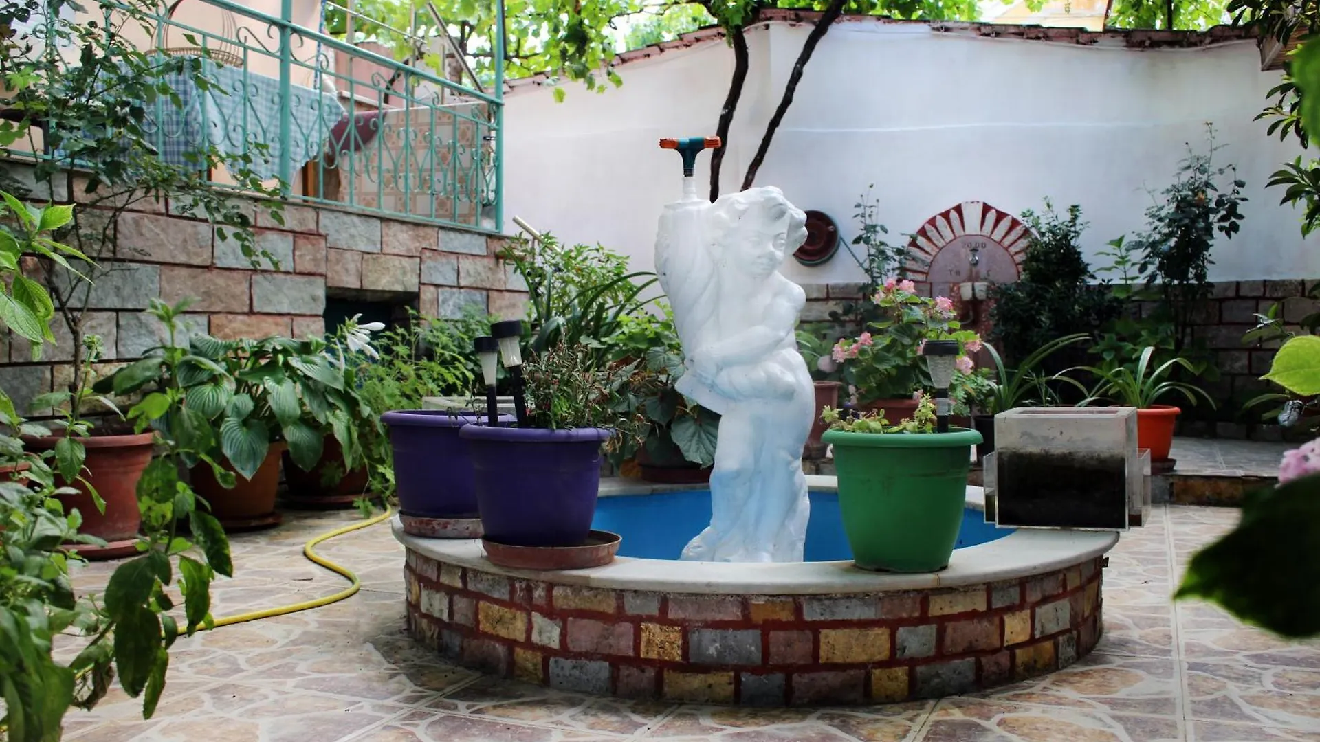 Casa de Férias Margarita - Entire House With 4 Bedrooms And Free Parking Gjirokastër