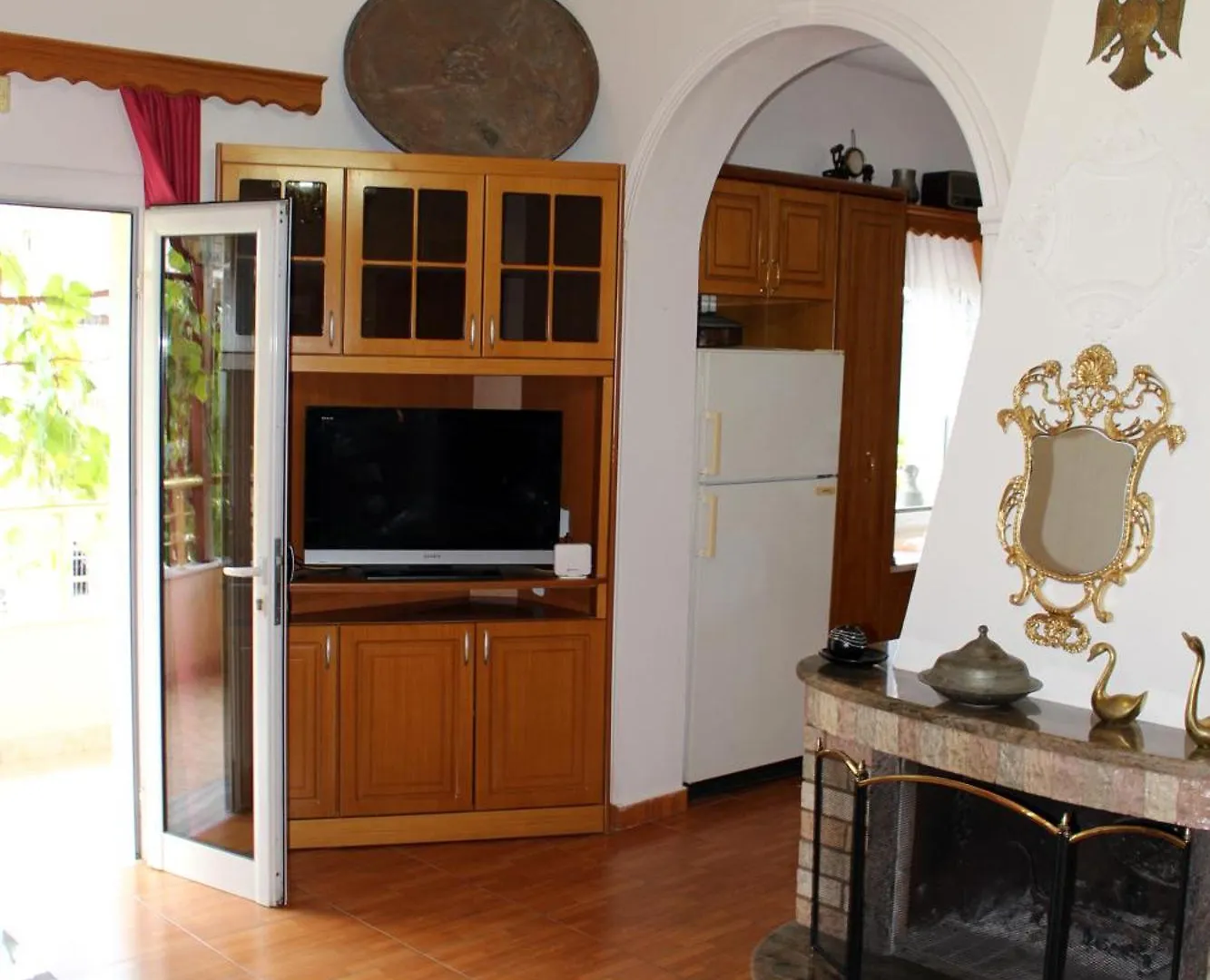 Casa de Férias Margarita - Entire House With 4 Bedrooms And Free Parking Gjirokastër